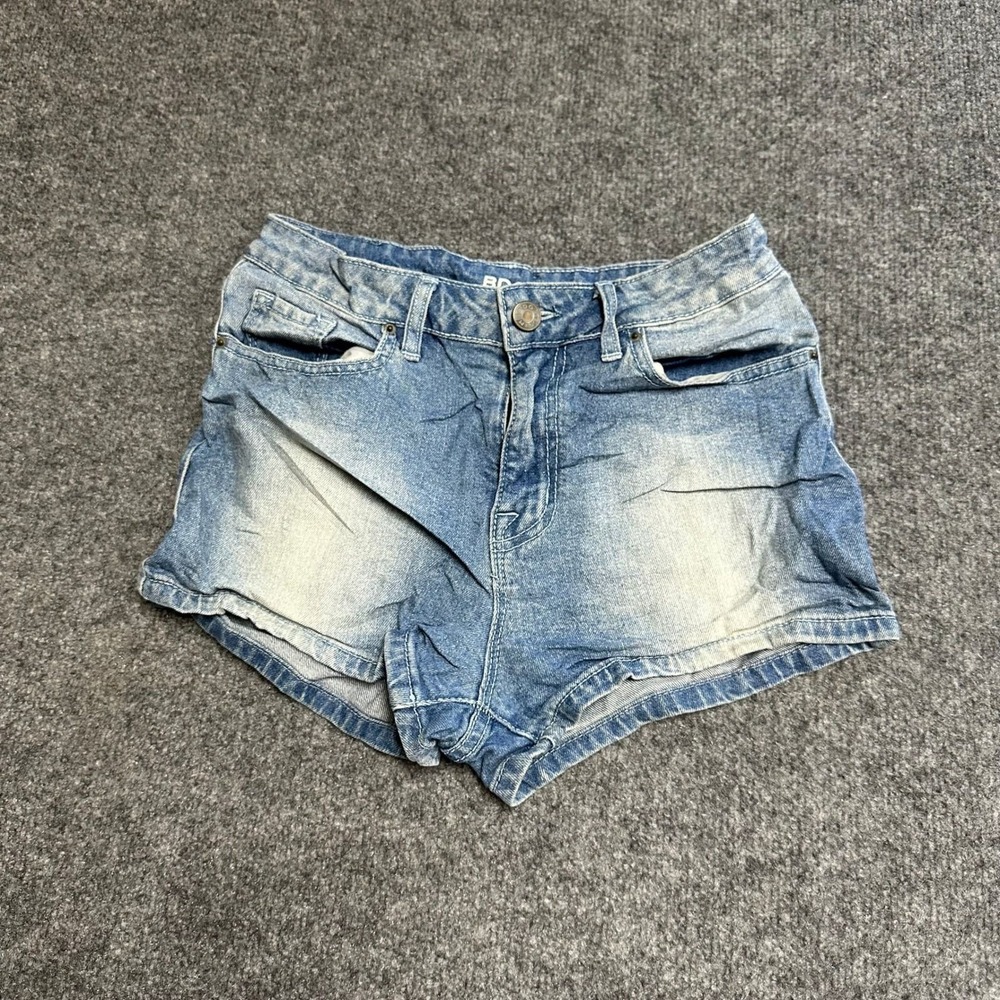 BDG Shorts Womens Size 26 Blue Denim Light Wash Stretch Casual Summer Cut Offs